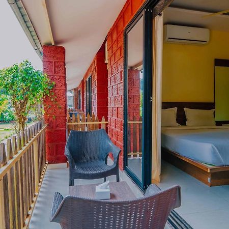فندق ماهاباليشوارفي  The Oak Woods المظهر الخارجي الصورة