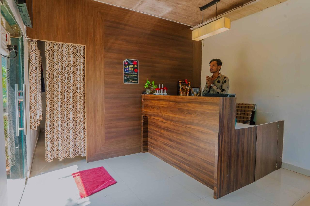 فندق ماهاباليشوارفي  The Oak Woods المظهر الخارجي الصورة