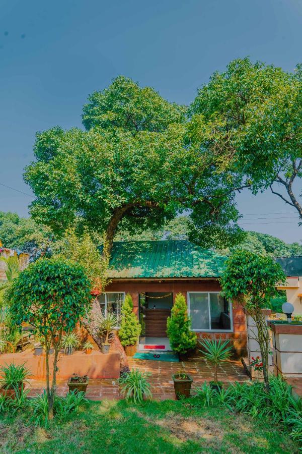 فندق ماهاباليشوارفي  The Oak Woods المظهر الخارجي الصورة